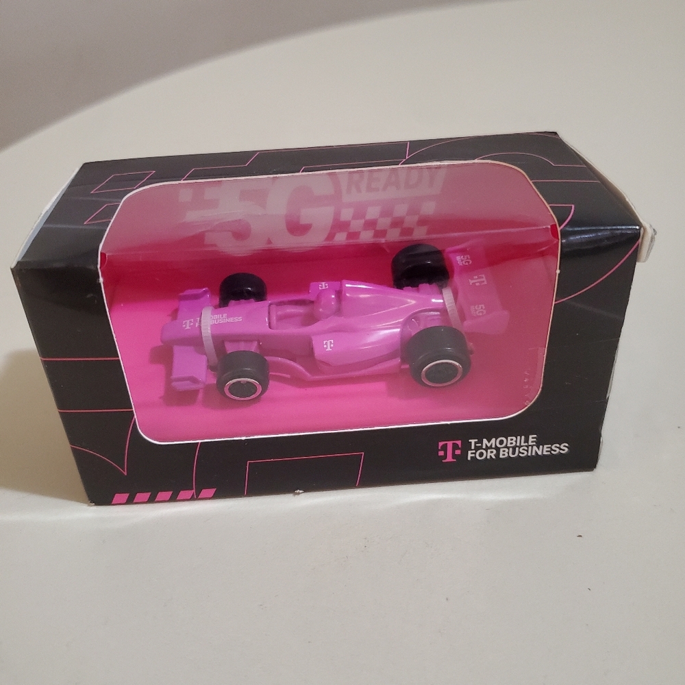 T- Mobile For Bussiness F- 1 model Racecar Replica Promotion "NEW"